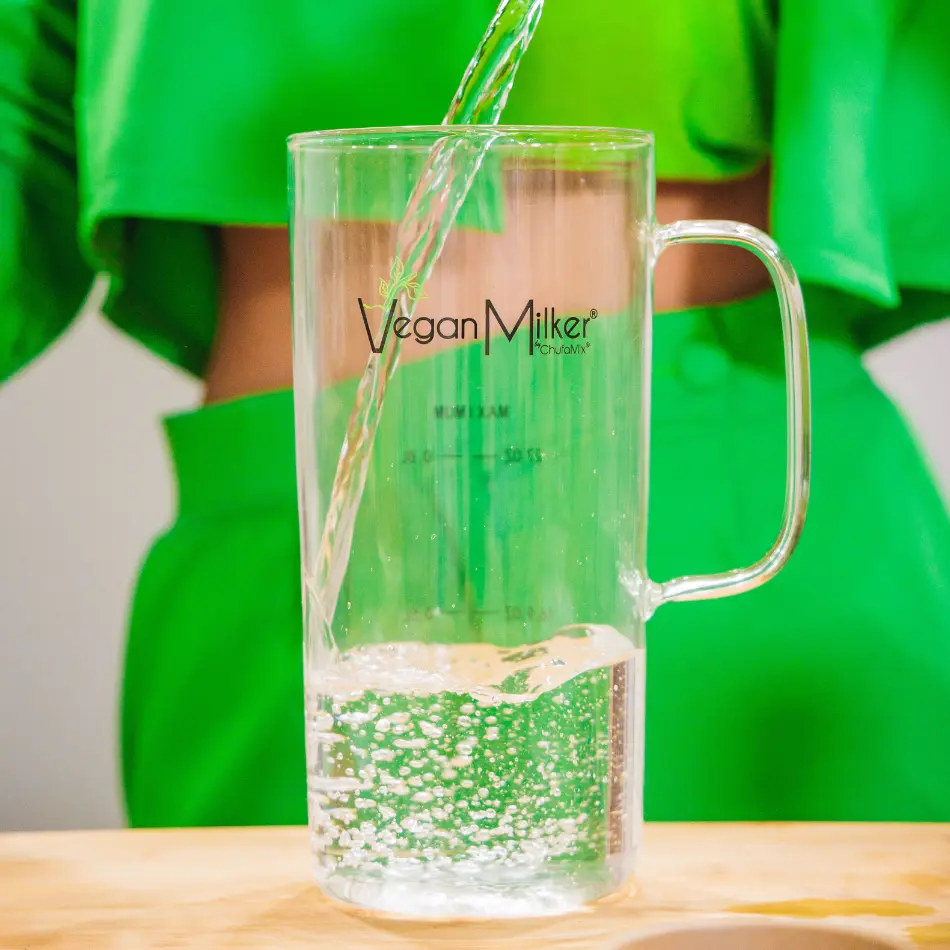 8. Минималистичен дизайн – заема място колкото кана за вода